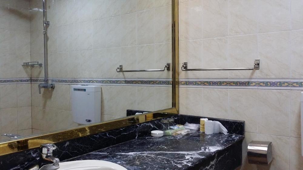 Kunming Liheng Hotel מראה חיצוני תמונה